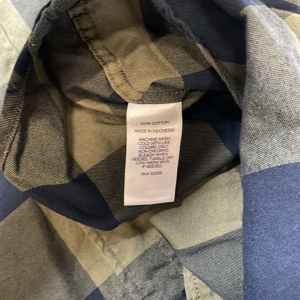 Express Soft Wash Button Down Medium - image 3